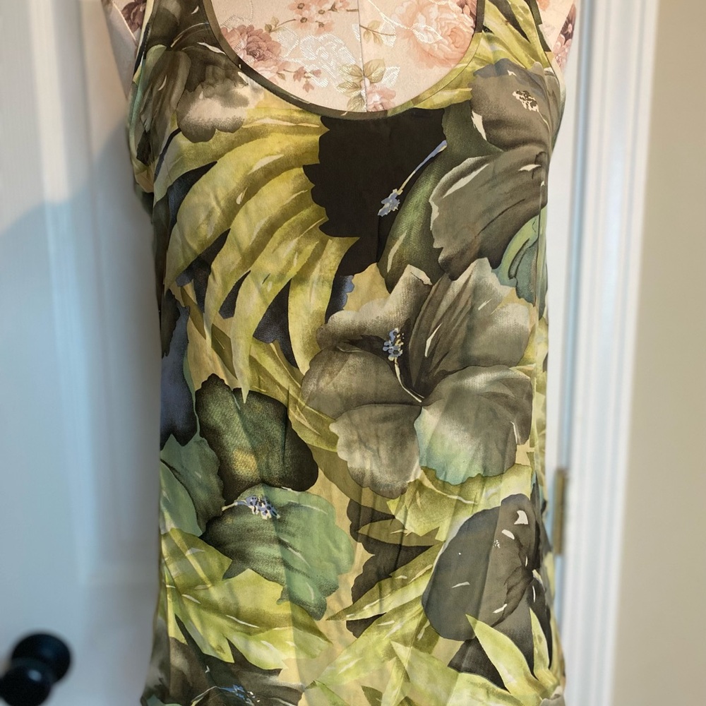 Doncaster Green Fitted Sleeveless Tank Top